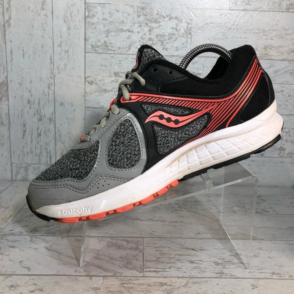 Saucony Cohesion 10 Running Shoes Gray Pink GUC‎